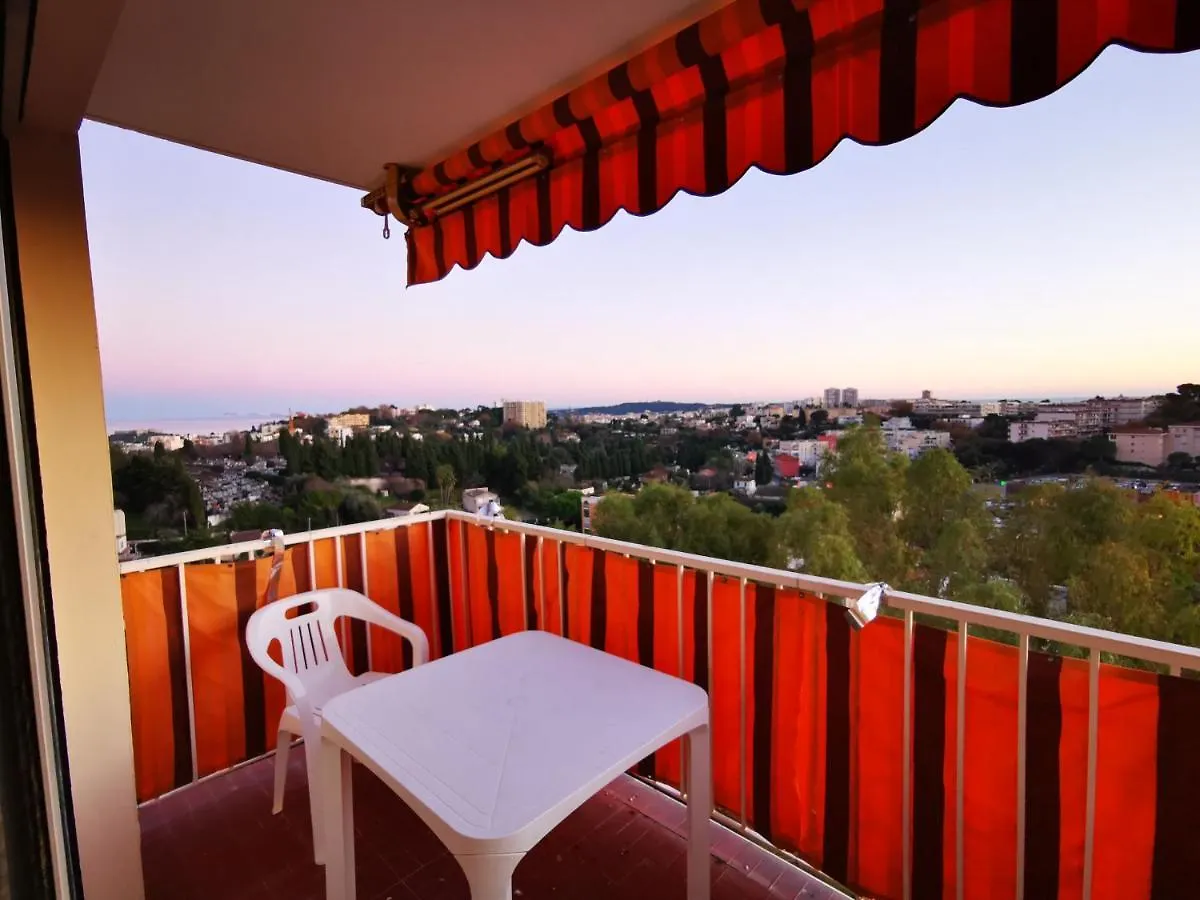Superbe 3P 57M2 Antibes Parking Prive 아파트